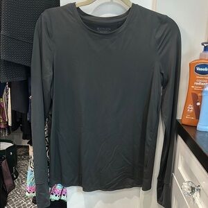 Athleta Tulip back Long sleeve tee Size Small